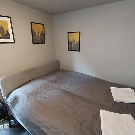 Hotell Hi-bp Garden Batsanyi Tiny House Near The Train With Free Parking