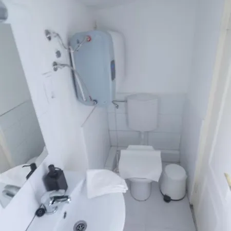 Hi-bp Garden Batsanyi Tiny House Near The Train With Free Parking Apartmán