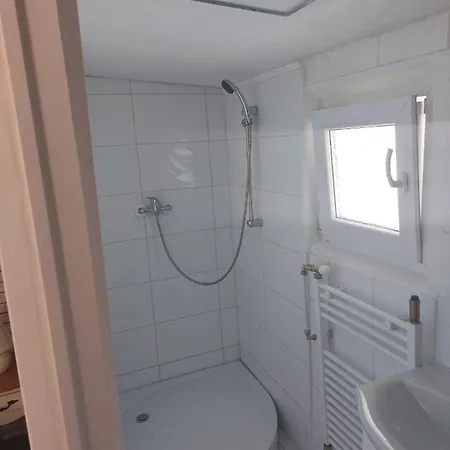 Appartamento Hi-bp Garden Batsanyi Tiny House Near The Train With Free Parking